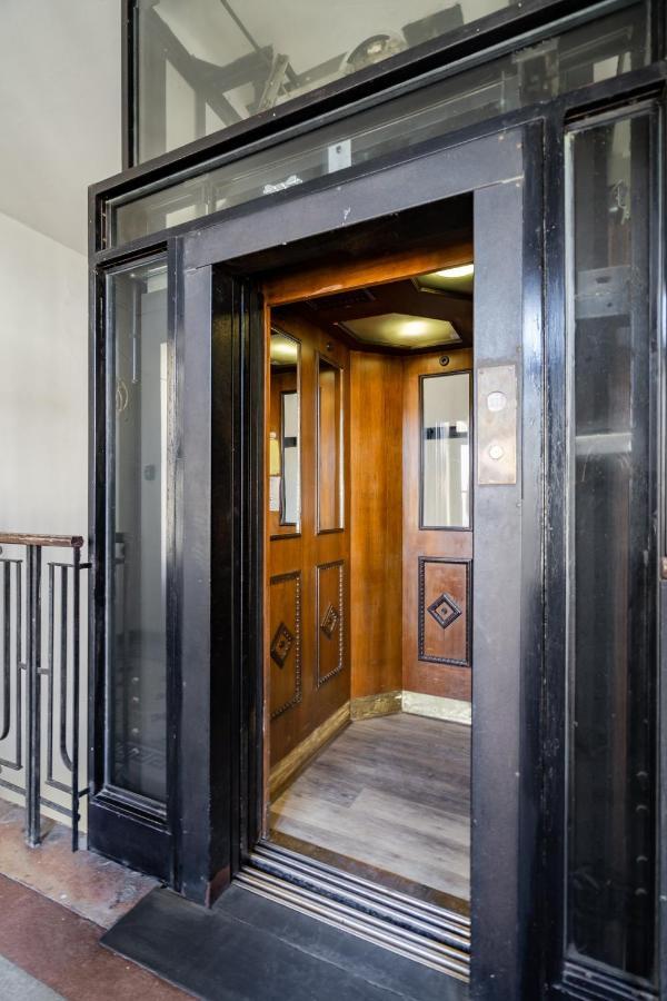 Basilika View Elegant Suite Need Reservation For Free Parking Budapest Eksteriør billede