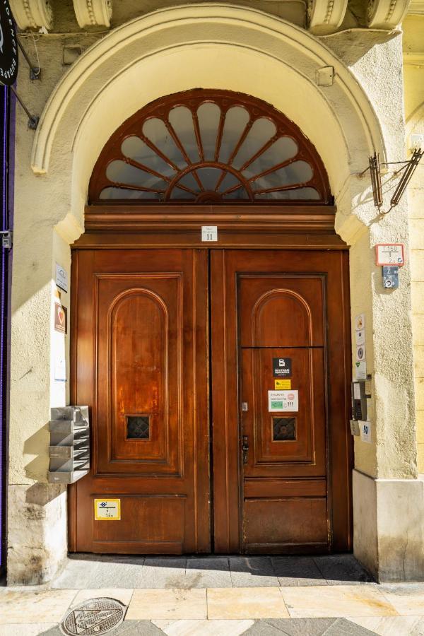 Basilika View Elegant Suite Need Reservation For Free Parking Budapest Eksteriør billede