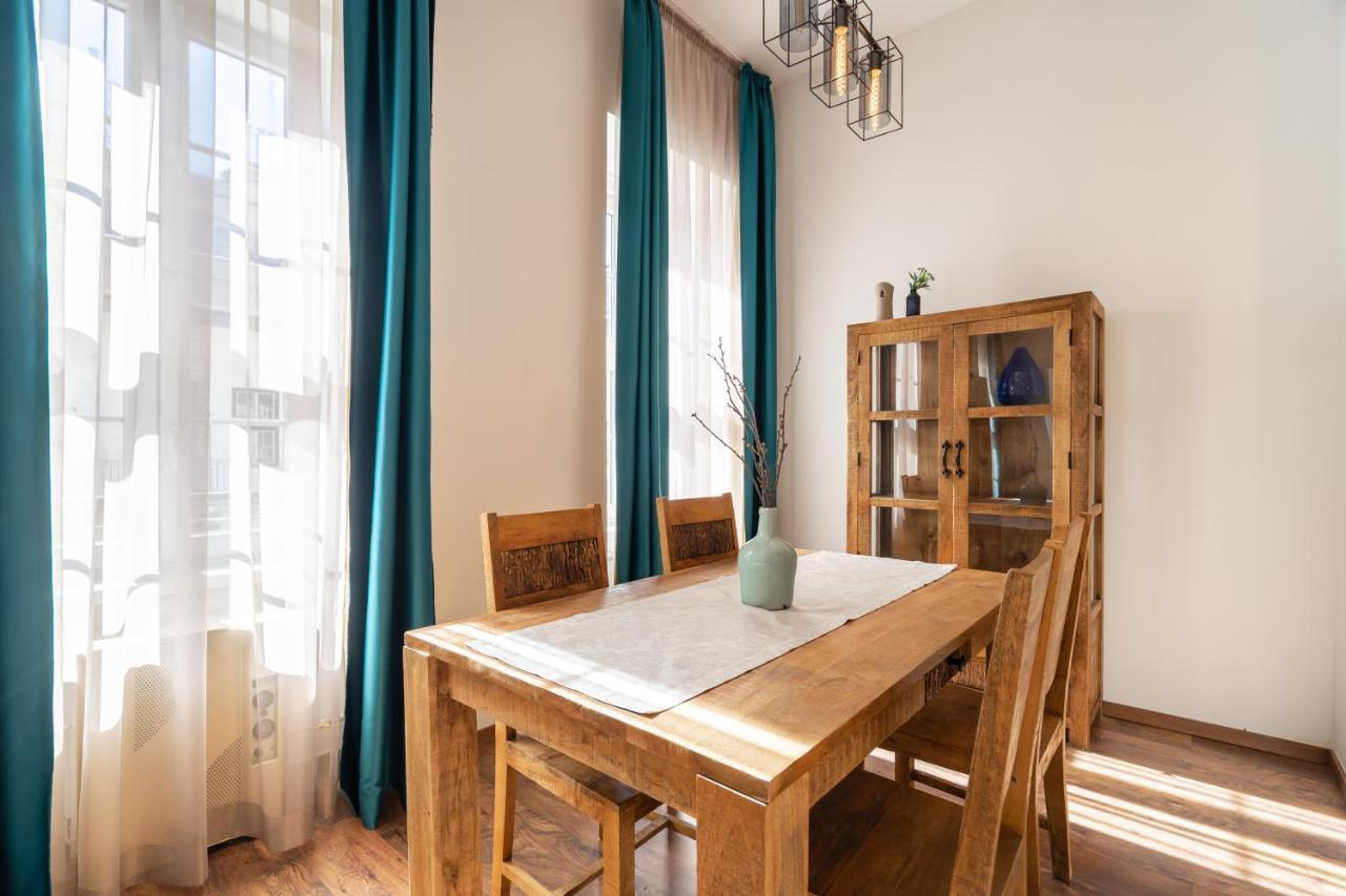 Basilika View Elegant Suite Need Reservation For Free Parking Budapest Eksteriør billede